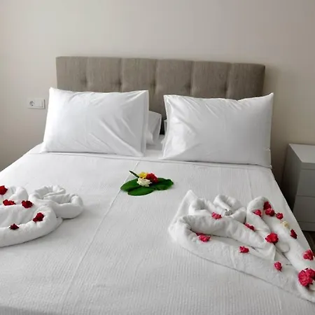 Вилла Hanimeli With 60m2 Pool, Sleeps 12