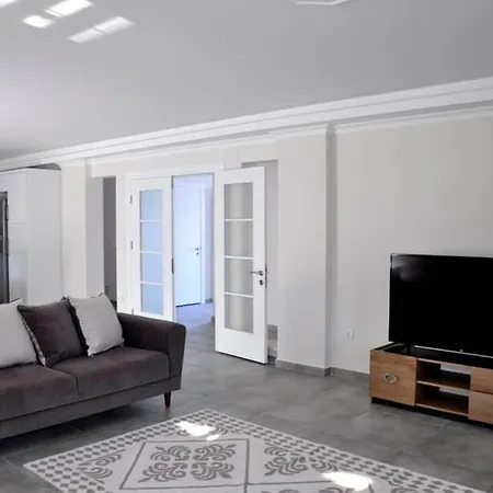 Hanimeli With 60m2 Pool, Sleeps 12 Вилла