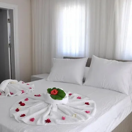 Hanimeli With 60m2 Pool, Sleeps 12 Βίλα