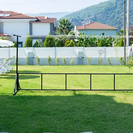 Hanimeli With 60m2 Pool, Sleeps 12 *
